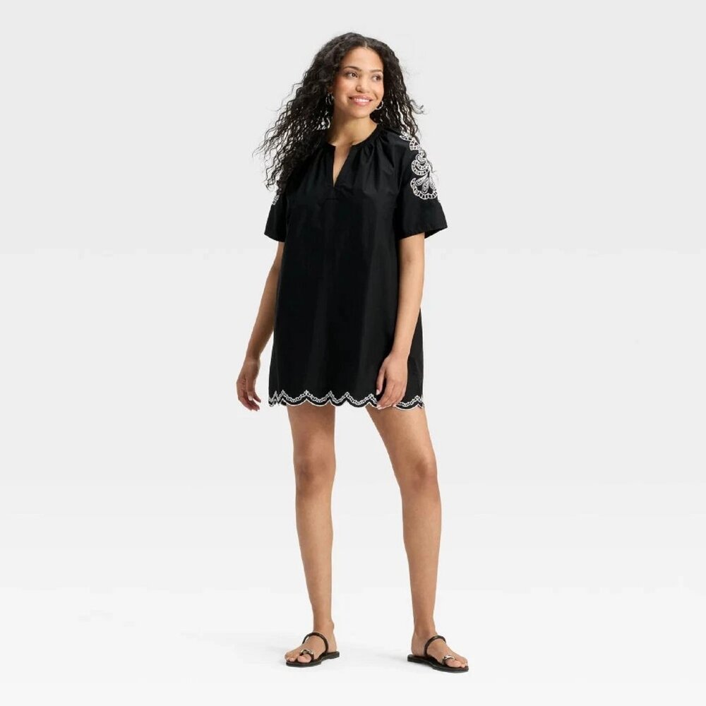 Size XL brand new Universal Thread Women's BLACK Short-Sleeve Eyelet Mini Dress